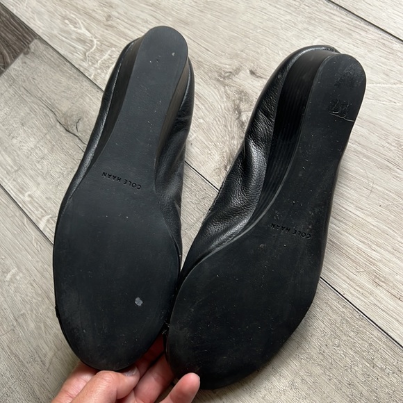 Cole Haan Patent cap toe wedge pump - Picture 5 of 6